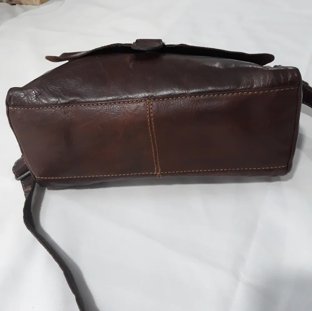 Jack Georges Vintage Genuine Leather Classic Brown Messenger/Crossbody Bag
